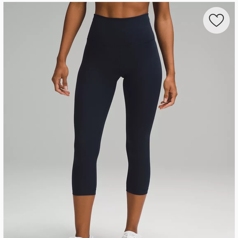 Lululemon cropped blue leggings. Size 6, 21” inseam. USED